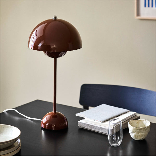 &Tradition Flowerpot VP3 Table Lamp