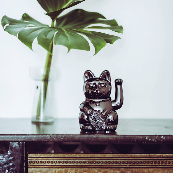 Lucky Cat Glossy Black MANEKI NEKO by donkey